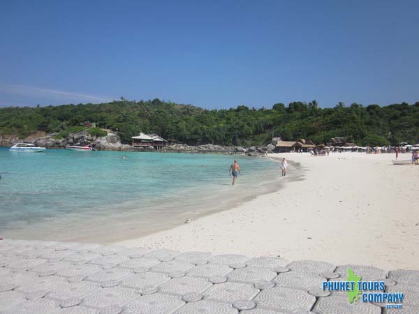 Raya Island