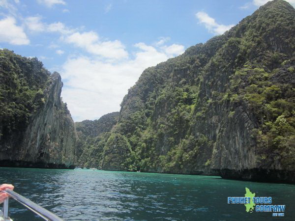 Phi Phi Island Full Day Big Boat Tour